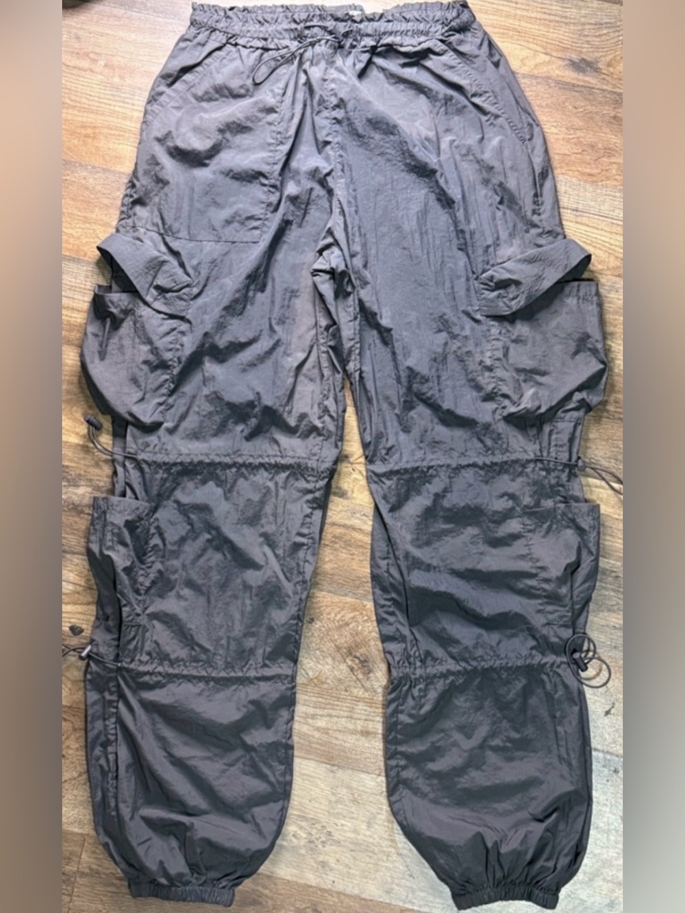 Dark Gray Nylon Parachute Cargo Pants Ruched Drawstring Jogger •Size S•